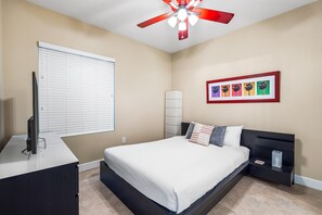 2 Schlafzimmer, Schreibtisch, Bügeleisen/Bügelbrett, kostenloses WLAN