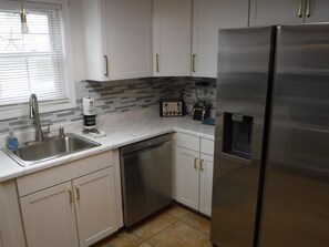 Fridge, microwave, oven, stovetop - Charming beach house steps from the beach! (North Myrtle Beach)