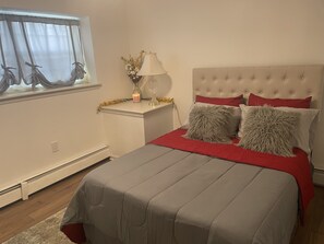 2 bedrooms, desk, iron/ironing board, free WiFi