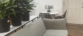 Lovely Cozy 2 Bedroom Apartment 