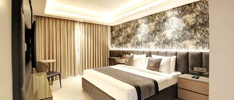 Club Double Room, City View | In-room safe, iron/ironing board, free WiFi