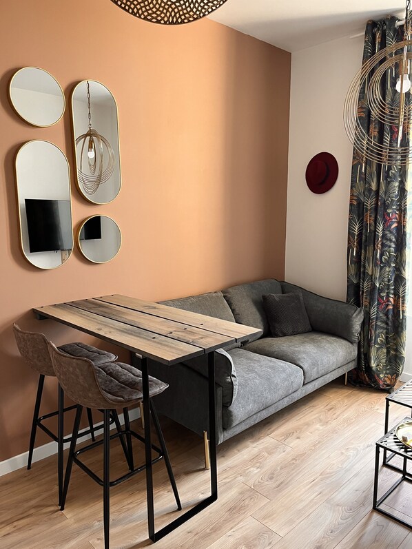TV - Appartement Douillet (Angoulême)