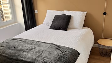 1 habitación, wifi y ropa de cama