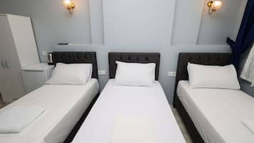 Deluxe Apartment, 1 Bedroom | 7 bedrooms, desk, soundproofing, iron/ironing board