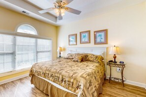 2 bedrooms, iron/ironing board, internet, bed sheets - 3rd-floor Barefoot Resort condo with on-site pools, hot tub, & nearby golf (North Myrtle Beach)