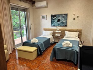 3 bedrooms, desk, iron/ironing board, travel crib