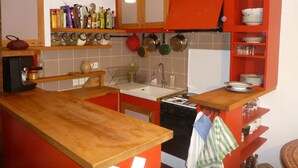 Private kitchen - Charmant 2 Pièces de 40m² en Plein Cœur du Quartier de Belleville (Paris)