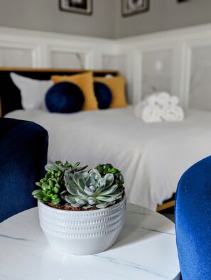 1 habitación, tabla de planchar con plancha, wifi gratis y ropa de cama 