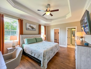 3 bedrooms, desk, iron/ironing board, free WiFi