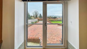 Interior - A lovely modern annexe nestled in the village of Guilsfield. (Guilsfield)