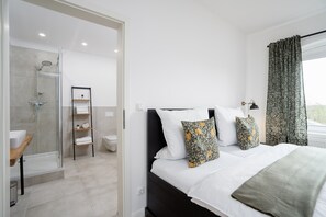 3 habitaciones, cuna de viaje, wifi y ropa de cama 
