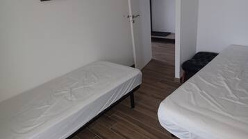 2 chambres, lit parapluie