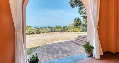 Villa del Riccio. The right place to relax in the midst of nature.
