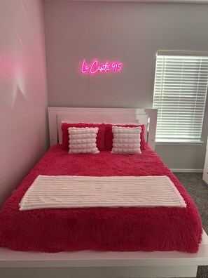 4 Schlafzimmer, Bügeleisen/Bügelbrett, kostenloses WLAN, Bettwäsche
