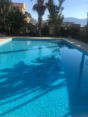 Seasonal outdoor pool