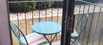 Cozy condo, walking distance to trails, shops, restaurants, fitness center.
