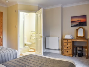 4 bedrooms, free WiFi, bed sheets