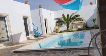 Grande Maison Meublée à Louer/6 Suites/piscine/grand Jardin /grande Capacité