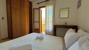 5 bedrooms, WiFi, bed sheets, wheelchair access