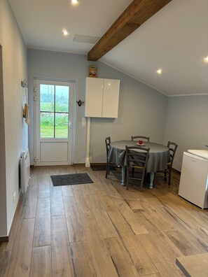 Dining - Tiny House in Sologne (Fontaines-en-Sologne)