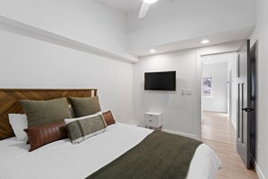 4 chambres, bureau, fer et planche Ă repasser, Wi-Fi