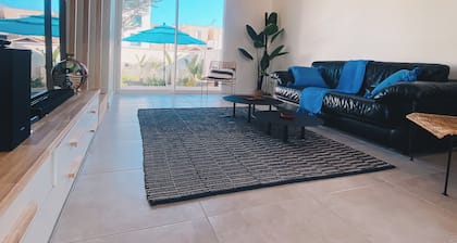 Villa Premium Avec Piscine à 1 Minute à Pied de la Plage !