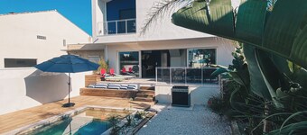 Villa Premium Avec Piscine à 1 Minute à Pied de la Plage !