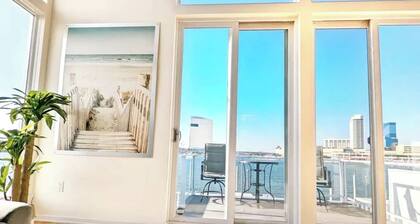Bayfront AC-Insane Views! Luxury Escape on the Bay