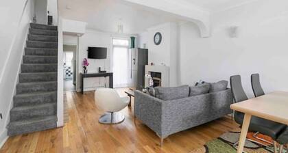 5 BEDROOM HOUSE IN WALTHAMSTOW E17