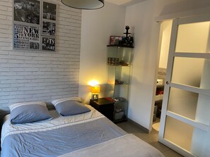5 bedrooms, iron/ironing board, WiFi, bed sheets - A 35 Min. Seulement de L'aéroport Roissy Cdg!! Maison Idéal Pour les Familles (Clermont)