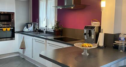 A 35 min. seulement de l'aéroport Roissy CDG!! Maison idéal pour les familles