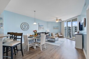 Dining - 21107 Gorgeous 2 bdrm ~ Gulf Views ~ Super Savings ~ Book Feb 6th ~ Heated Pool (Destin)