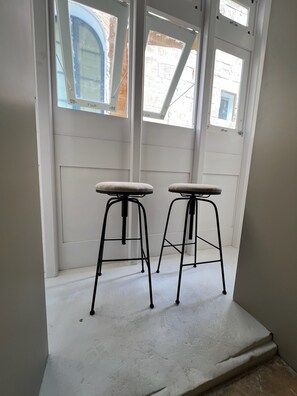 Design Room, Balcony