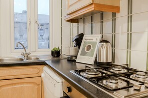 Fridge, microwave, oven, dishwasher