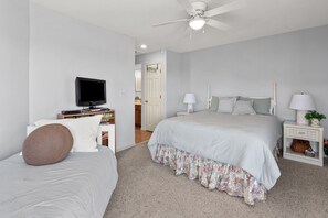 2 slaapkamers, een strijkplank/strijkijzer, wifi, beddengoed