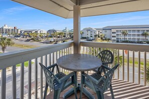 Outdoor dining - Tilghman Lakes D4 (2-Bedroom Condo) with Pool by RedAwning (North Myrtle Beach)