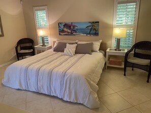 3 bedrooms, desk, iron/ironing board, free WiFi - The Island House on Pine Island
with heat-pump heated most privacy pool (Bokeelia)