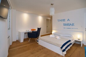 5 bedrooms, iron/ironing board, free WiFi, bed sheets - Villa Majestic with private heated pool and rooftop terrace (Bol)