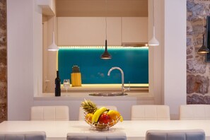 Dining - Villa Majestic with private heated pool and rooftop terrace (Bol)