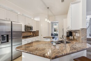 Fridge, microwave, oven, stovetop - Spacious 4BR/4.5BA, Pool & Heated Spa, Close Proximity to Dining, Shopping & Fun (Plano)