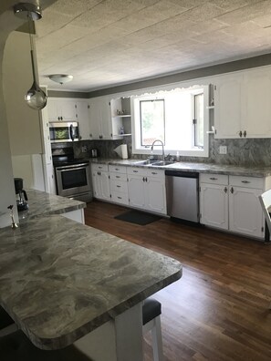 Fridge, microwave, oven, stovetop - Ralph & Marie's (Hickory)