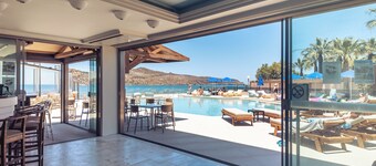 Chrispy Beach Resort 