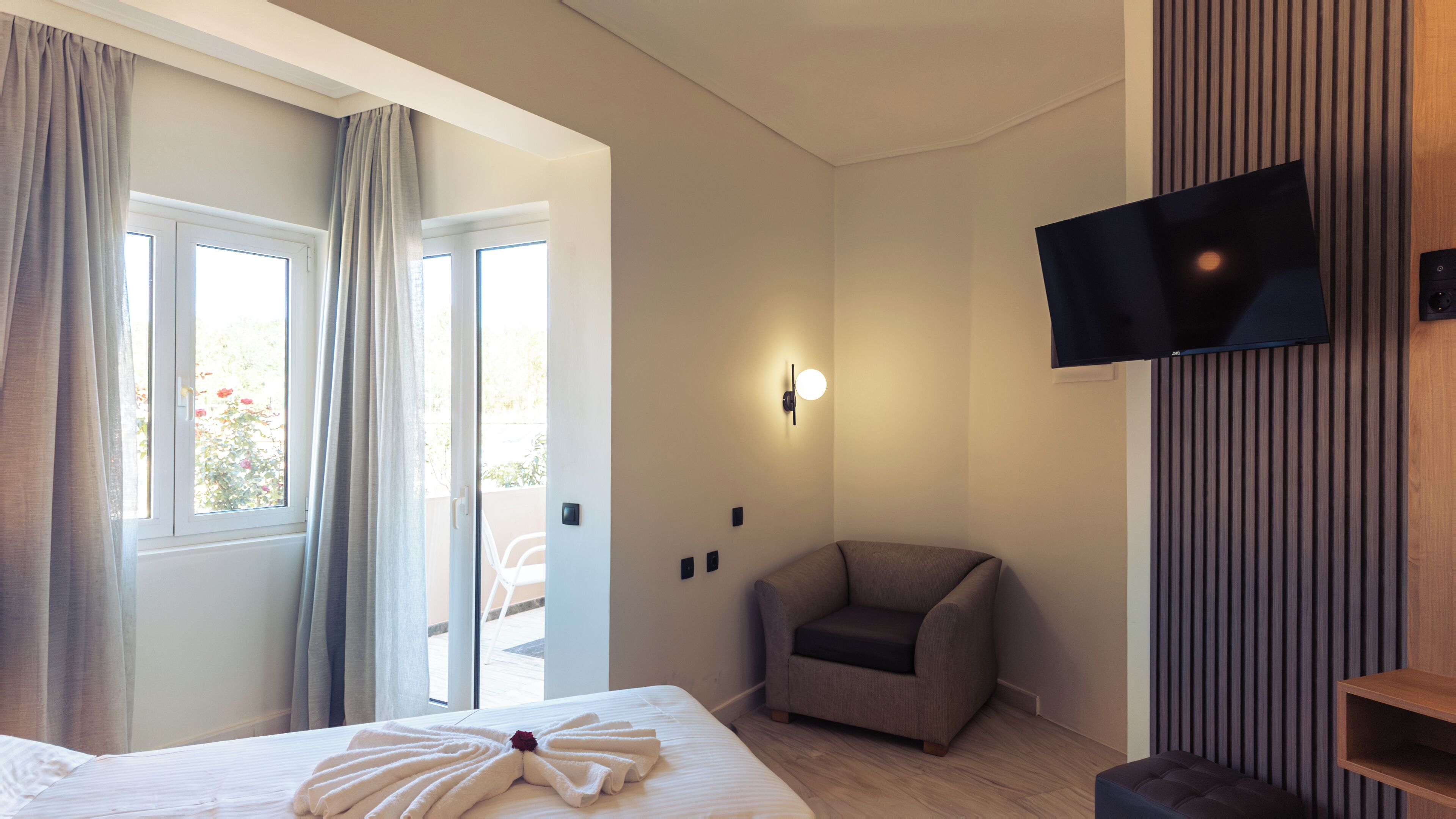 Photo - Chrispy Beach Resort, Agia Marina