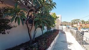 Garden - Chrispy Beach Resort  (Chania)