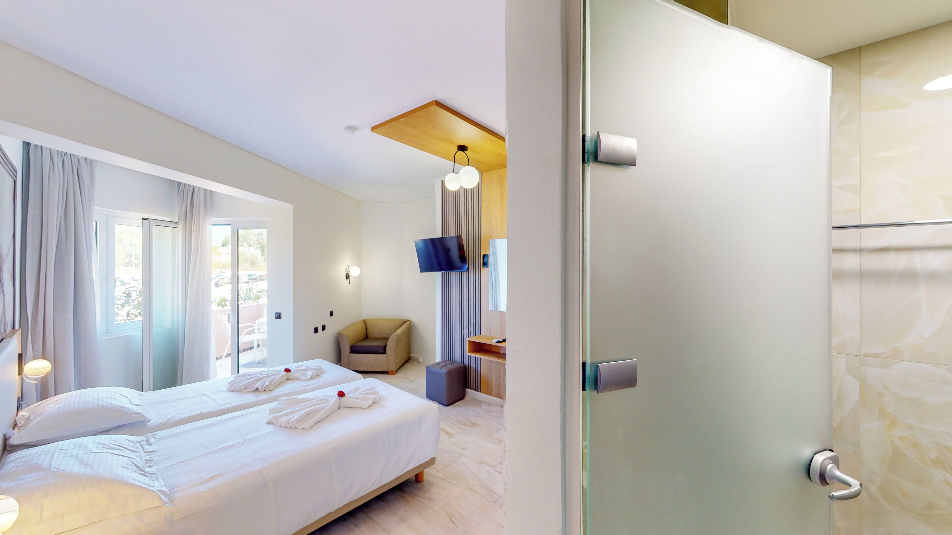 Photo - Chrispy Beach Resort, Agia Marina