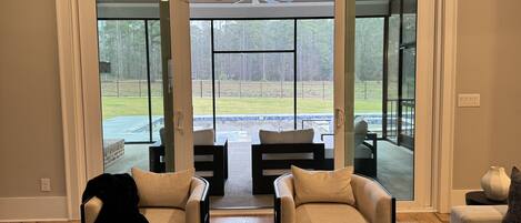 تلفزيون، مدفأة