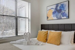 2 chambres, fer et planche à repasser, lit parapluie, Wi-Fi gratuit
