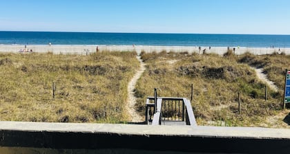 BEAUTIFUL OCEAN FRONT CONDO in Cherry Grove Beach. Best views of the beach!