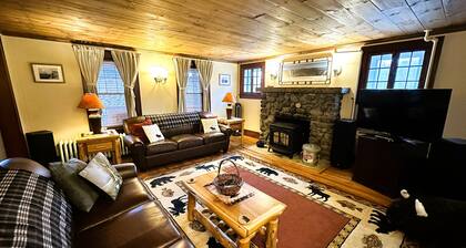 Mountain View Loj overlooking the majestic Adirondack Mountains & Ausable River