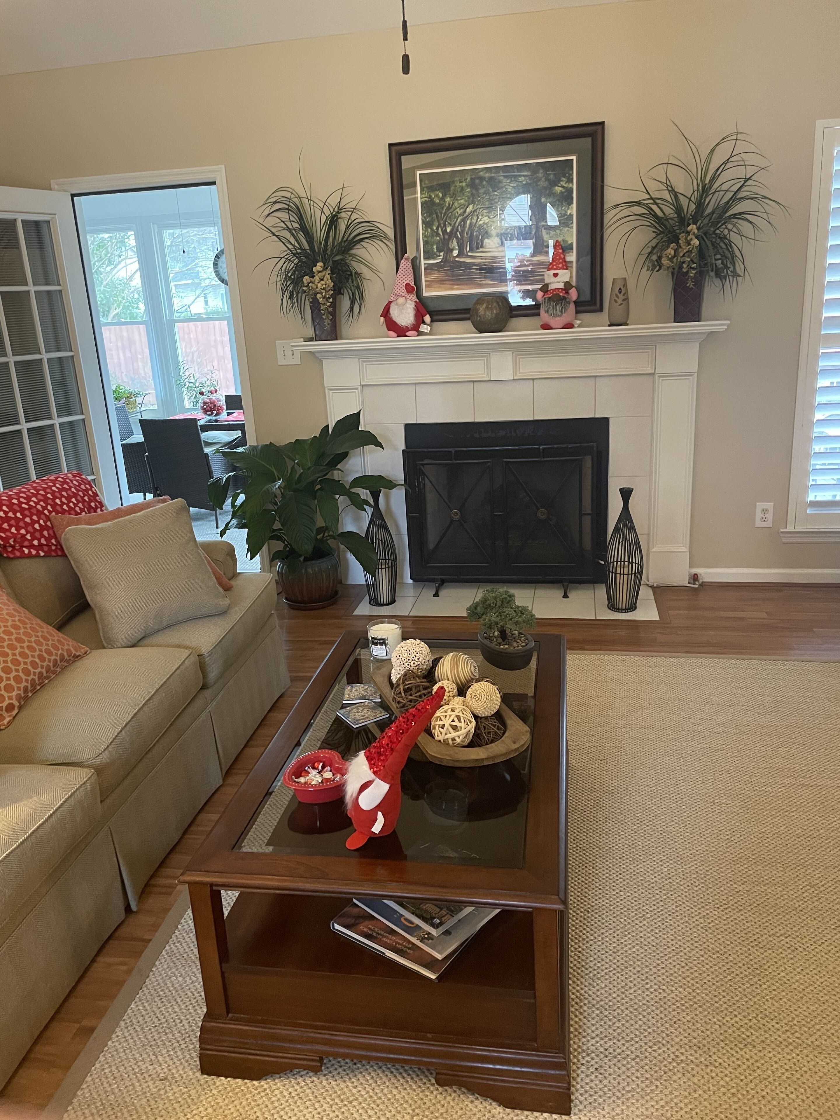 Spacious home with newly decorated sunroom.    Close to I-20 